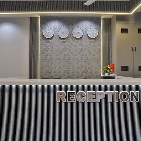 Hotel Legacy Ahmedabad Bagian luar foto