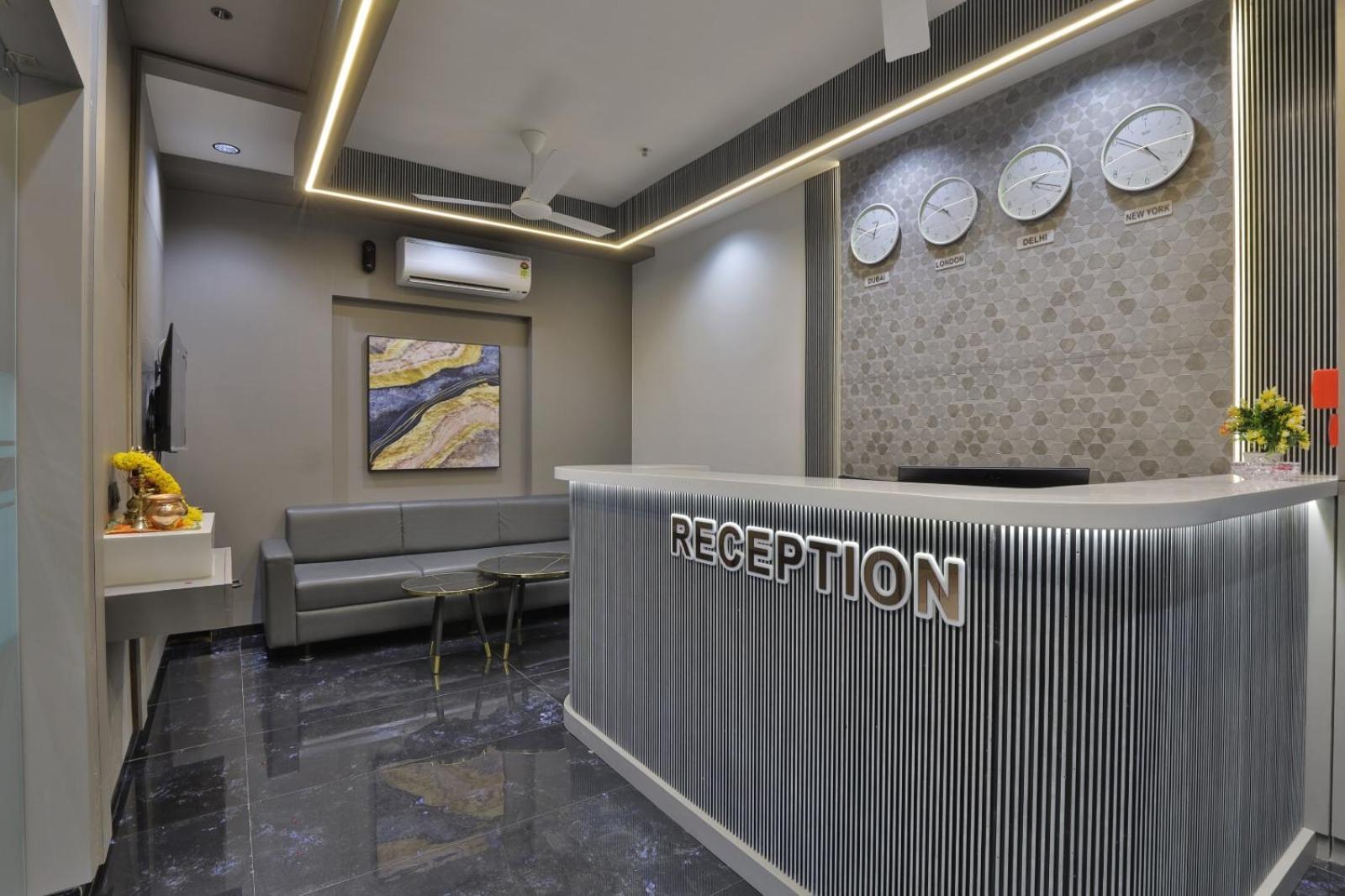 Hotel Legacy Ahmedabad Bagian luar foto