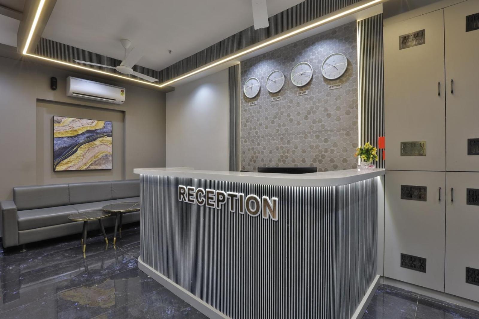 Hotel Legacy Ahmedabad Bagian luar foto
