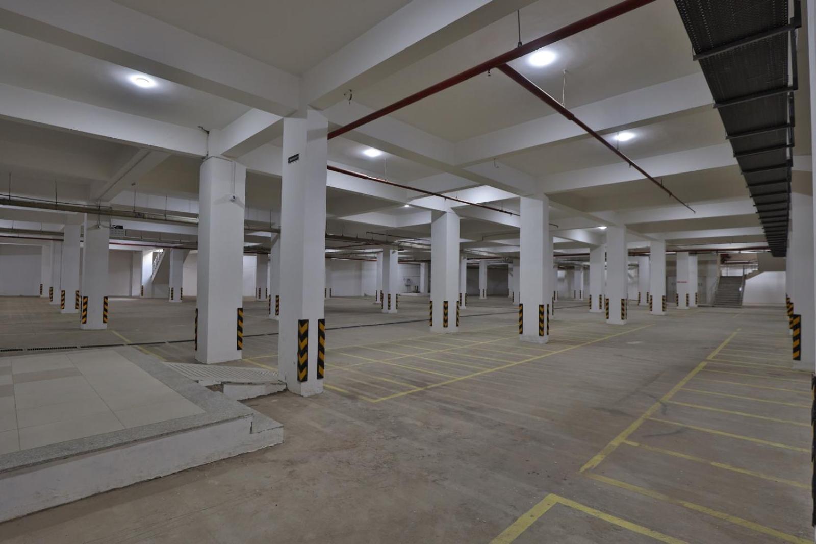 Hotel Legacy Ahmedabad Bagian luar foto