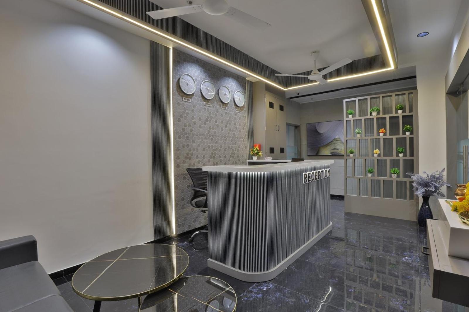 Hotel Legacy Ahmedabad Bagian luar foto
